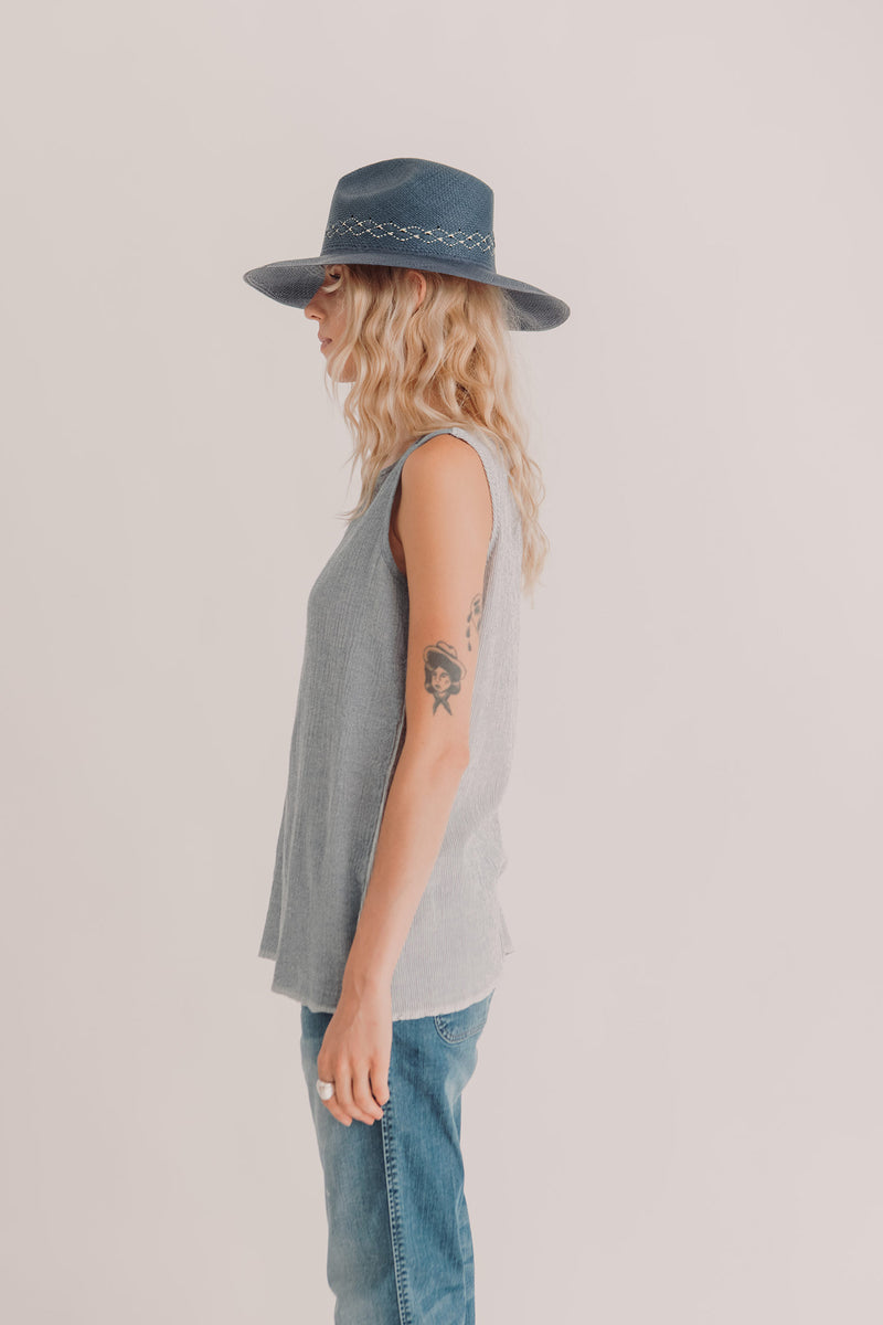 Sile Sleeveless Grey Top